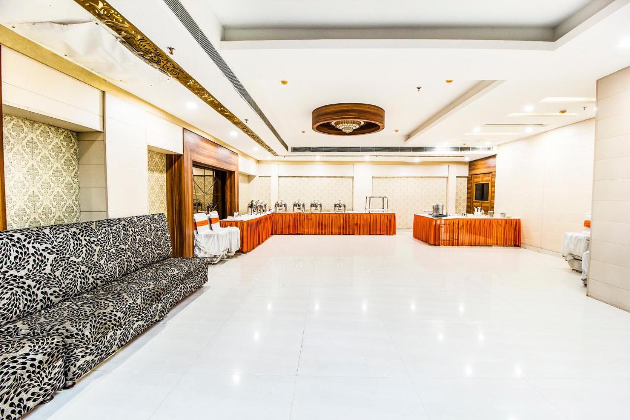 Fabhotel Le Monarque Chandīgarh Εξωτερικό φωτογραφία